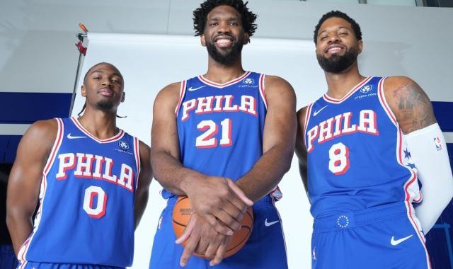 v体育app-从争冠到摆烂保签！76人史诗级翻车成NBA年度笑柄