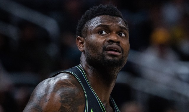 v体育app-率先发力！锡安首节出战6分钟 5中5贡献11分2助