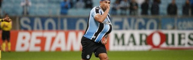 v体育官网-艾克森替补登场梅开二度 助格雷米奥5比1大胜对手