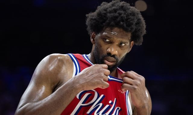 v体育-帝椒联手连刷尴尬纪录 76人一胜难求俯冲联盟倒一